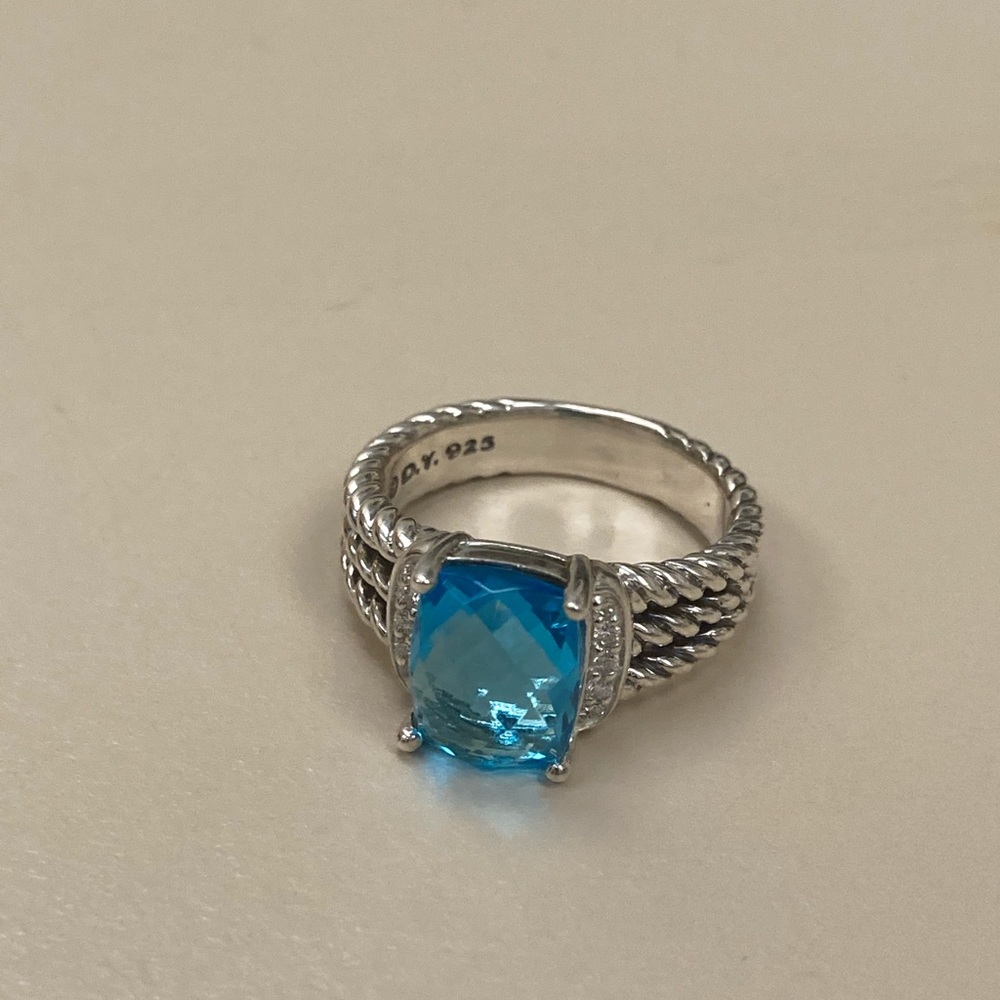 Authentic David yurman petit ring - Picture 2 of 5